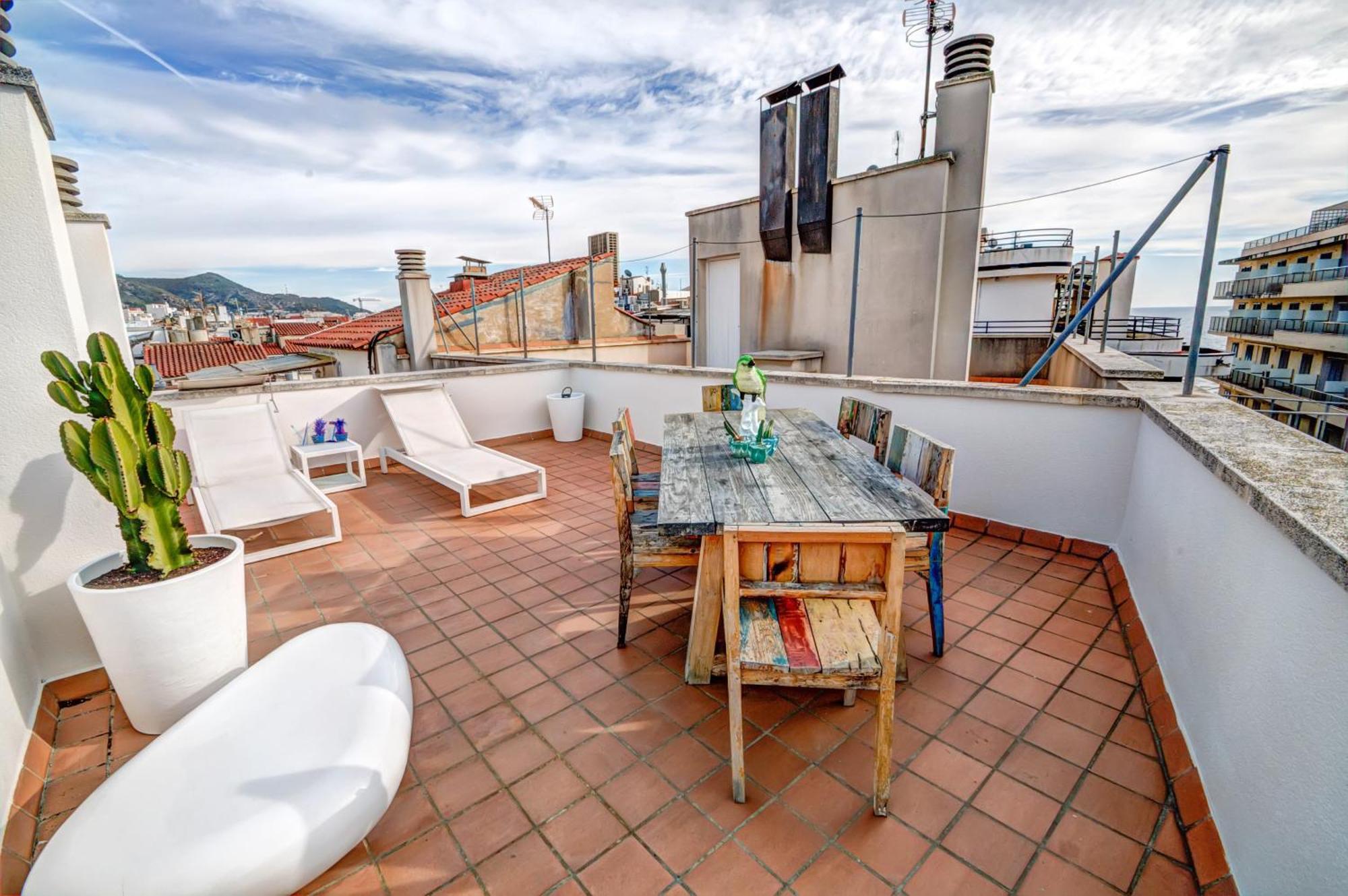 Beachstyle Penthouse By Hello Homes Sitges Eksteriør billede